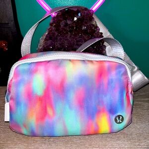 EUC Lululemon Tie Die Belt Bag 1L